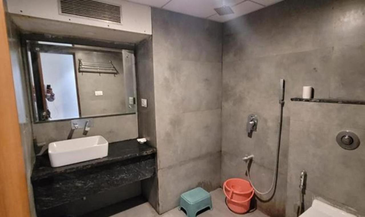 Fabhotel Prime Sapphire Regency فَدودارا المظهر الخارجي الصورة